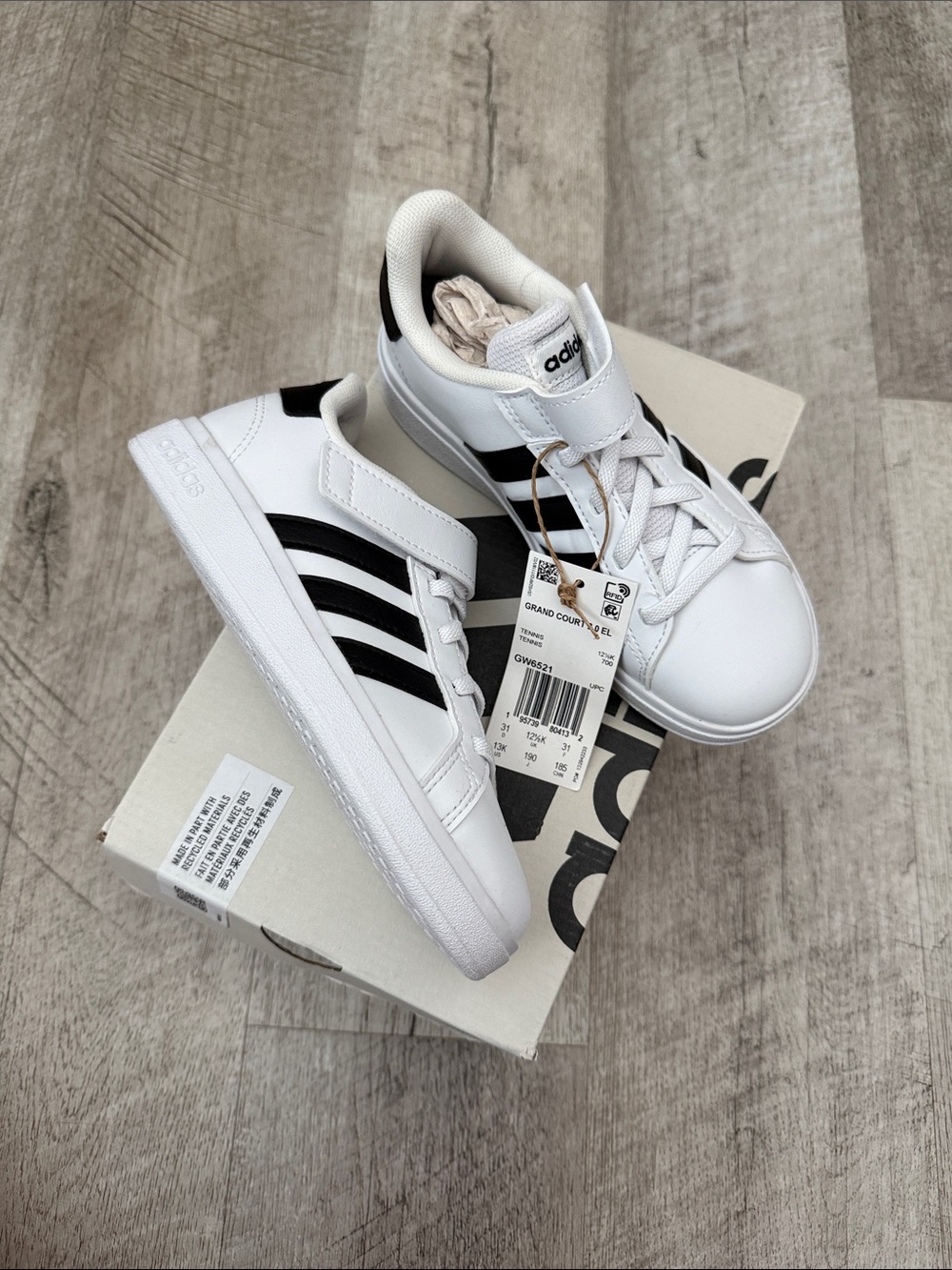 NWT • adidas • grand court 2.0